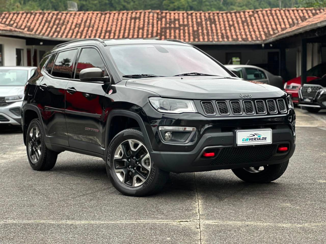 Foto numero 1 do veiculo Jeep Compass TRAILHAWK 2.0 4x4 Dies. 16V Aut.  - Preta - 2016/2017