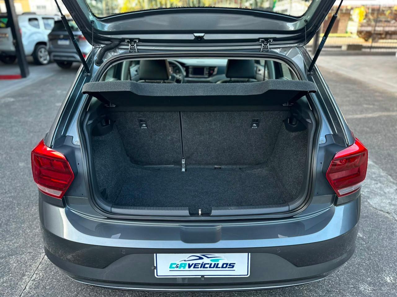 Foto numero 19 do veiculo Volkswagen Polo Comfort. 200 TSI 1.0 Flex 12V Aut. - Cinza - 2017/2018