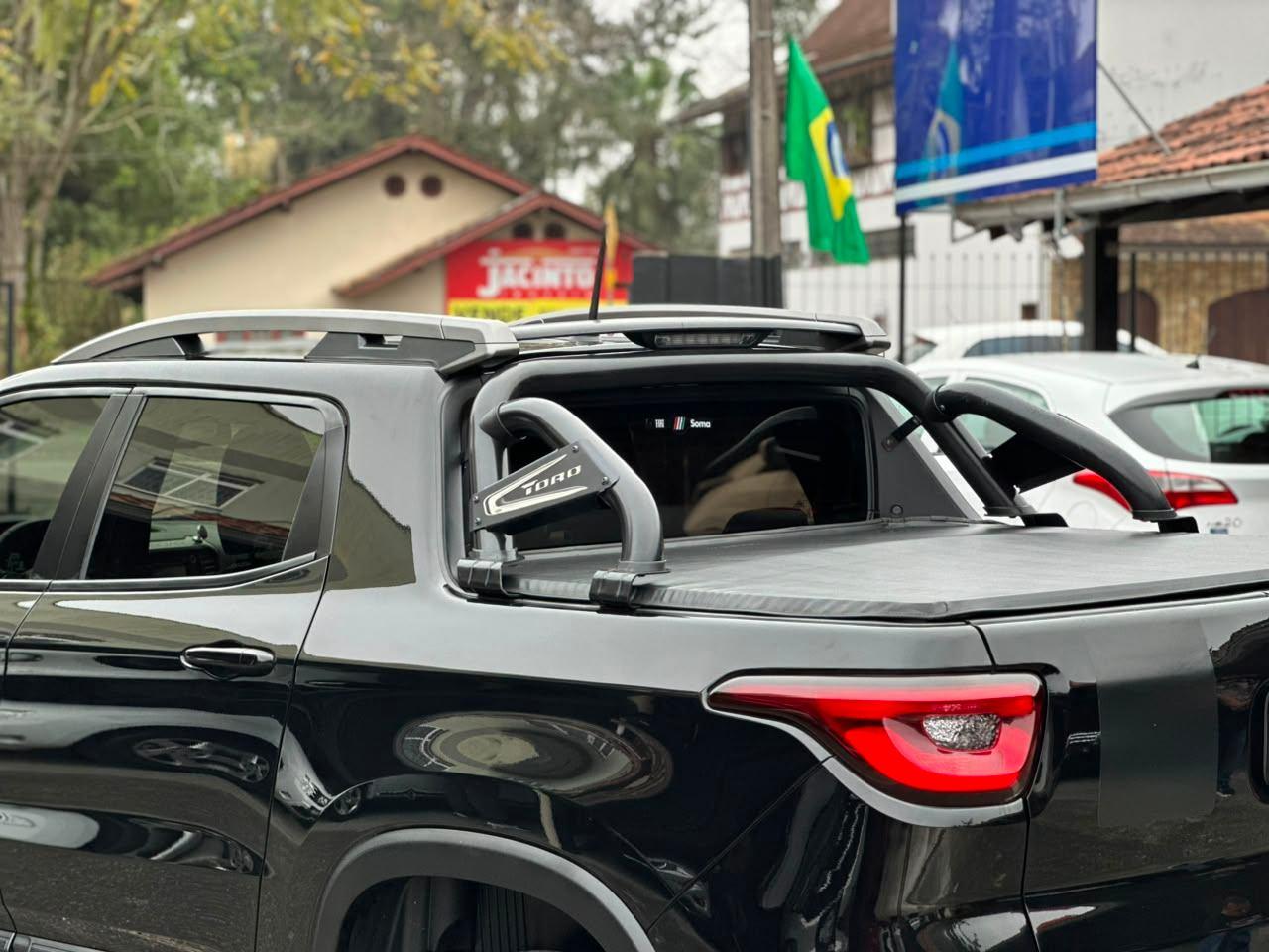 Foto numero 8 do veiculo Fiat Toro Blackjack 2.4 16V flex Aut  - Preta - 2017/2018