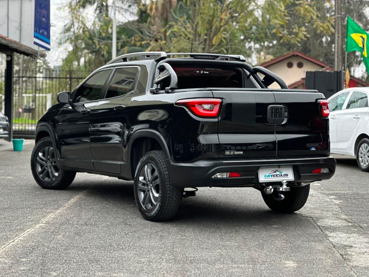 Foto numero 4 do veiculo Fiat Toro Blackjack 2.4 16V flex Aut  - Preta - 2017/2018