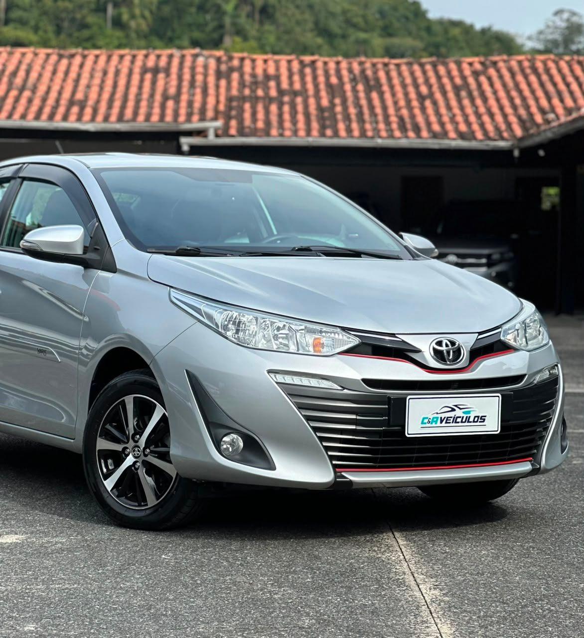 Foto numero 4 do veiculo Toyota Yaris XS Sedan 1.5 Flex 16V 4p Aut.  - Prata - 2019/2019