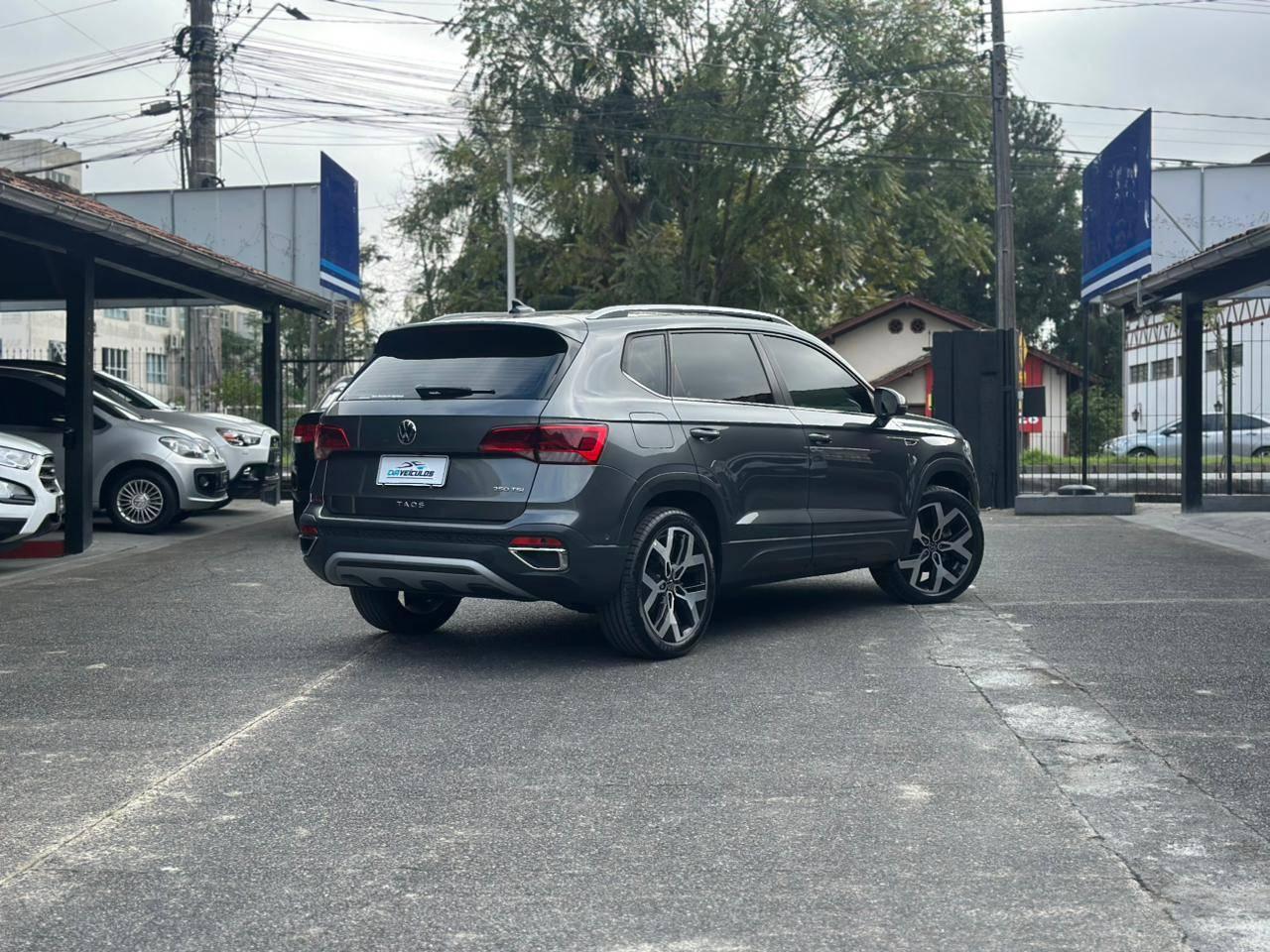 Foto numero 9 do veiculo Volkswagen Taos Highline 1.4 250 TSI Flex Aut. - Cinza - 2024/2024