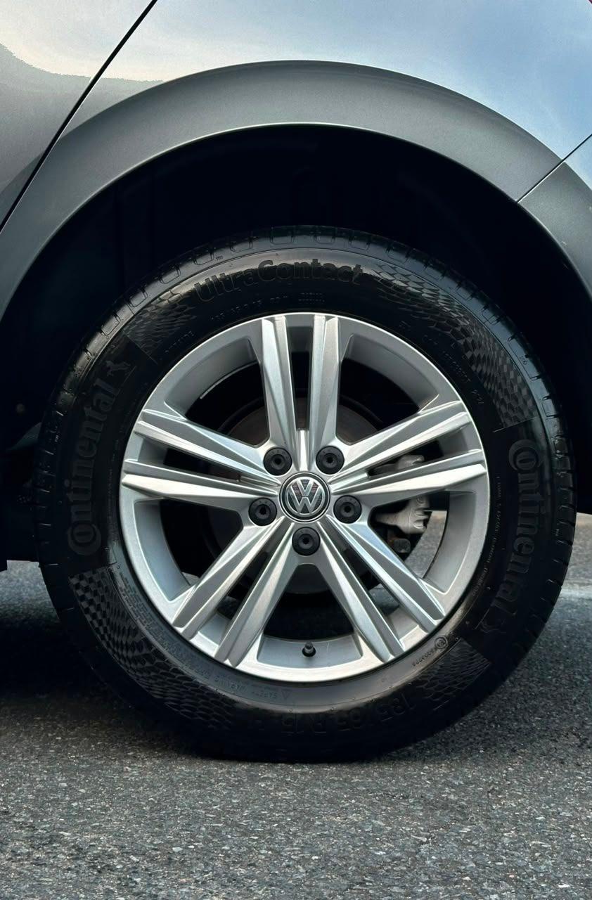 Foto numero 8 do veiculo Volkswagen Polo Comfort. 200 TSI 1.0 Flex 12V Aut. - Cinza - 2017/2018