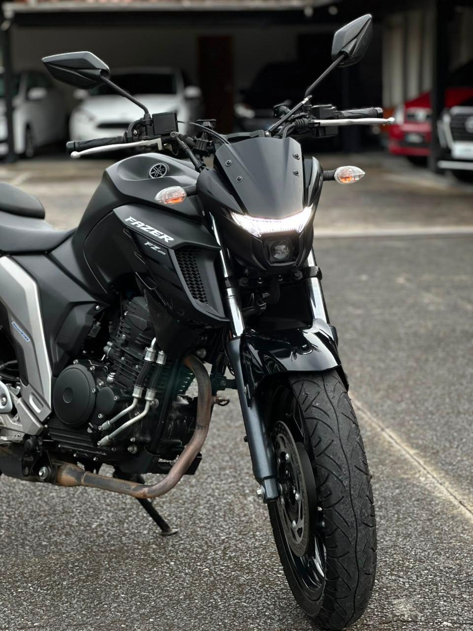 Foto numero 8 do veiculo Yamaha Fazer 250 FZ25 250 FAZER FLEX  - Preta - 2023/2023