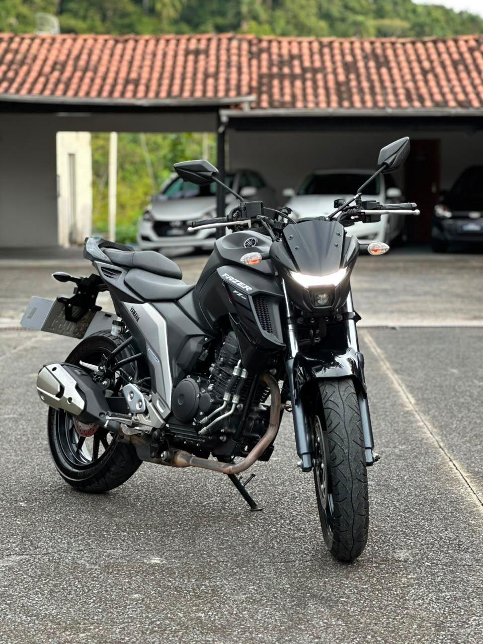 Foto numero 1 do veiculo Yamaha Fazer 250 FZ25 250 FAZER FLEX  - Preta - 2023/2023