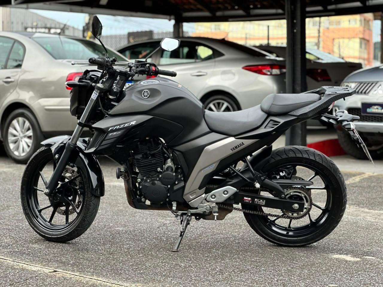 Foto numero 3 do veiculo Yamaha Fazer 250 FZ25 250 FAZER FLEX  - Preta - 2023/2023
