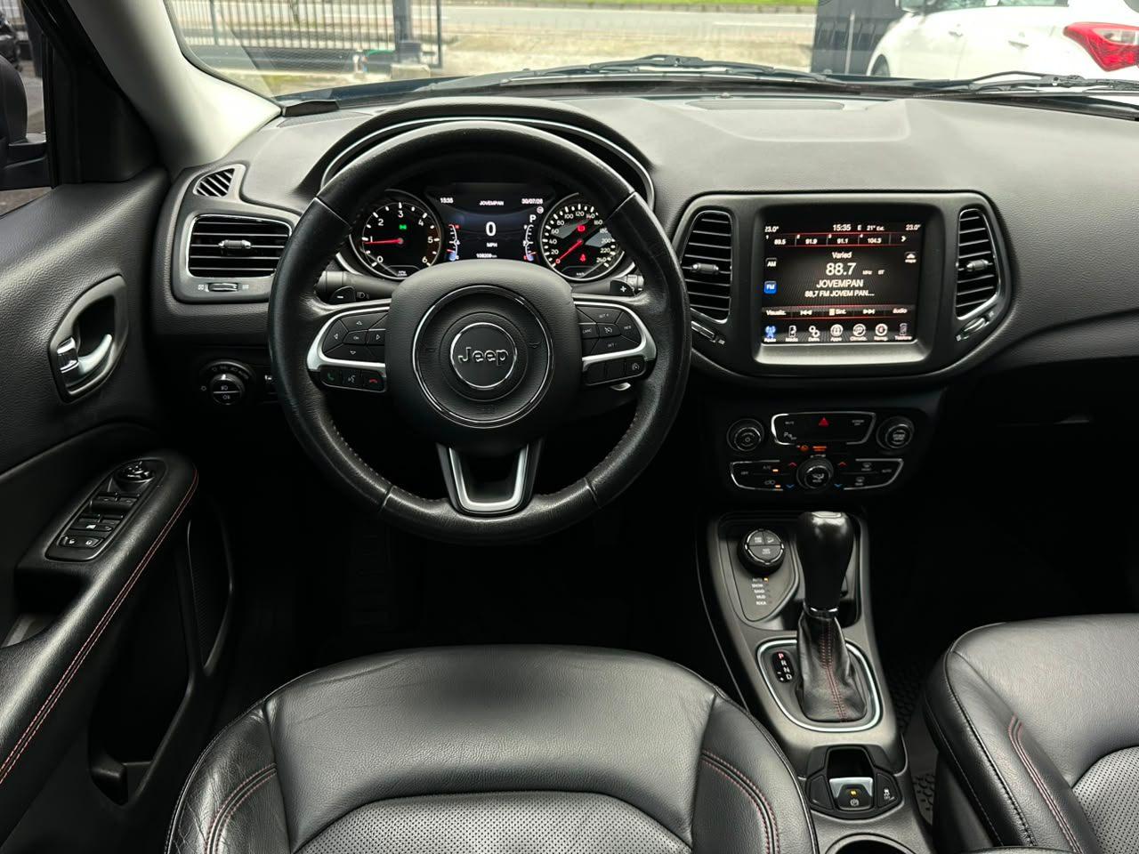 Foto numero 16 do veiculo Jeep Compass TRAILHAWK 2.0 4x4 Dies. 16V Aut.  - Preta - 2016/2017