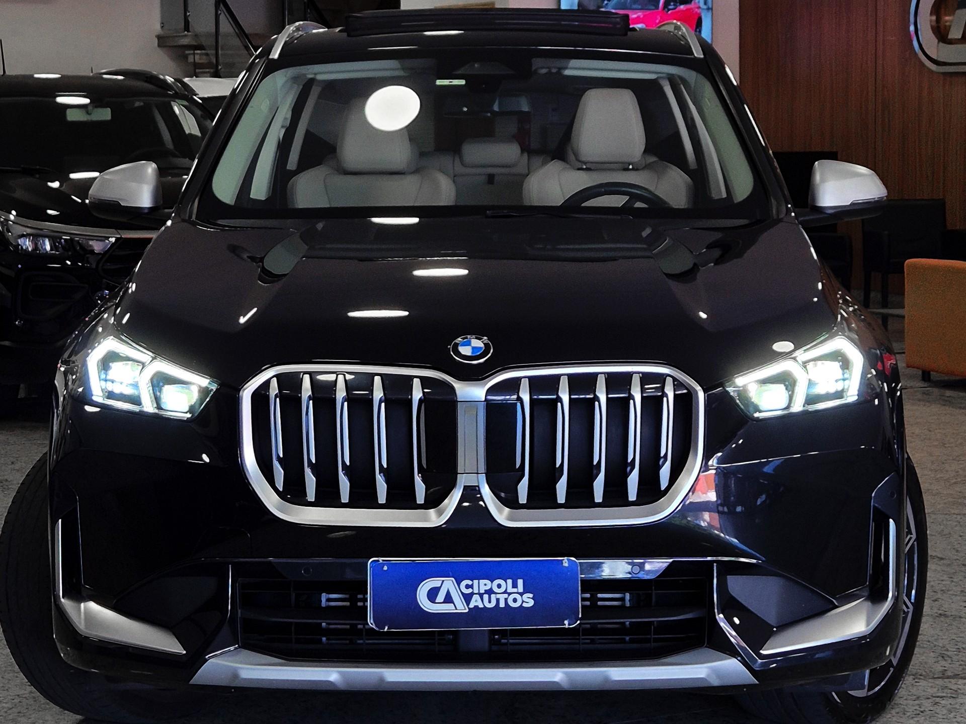 BMW X1 Bmw X1 2.0 16V Turbo Gasolina Sdrive 20i X Line Steptronic Preta 2023 2024 - foto 2