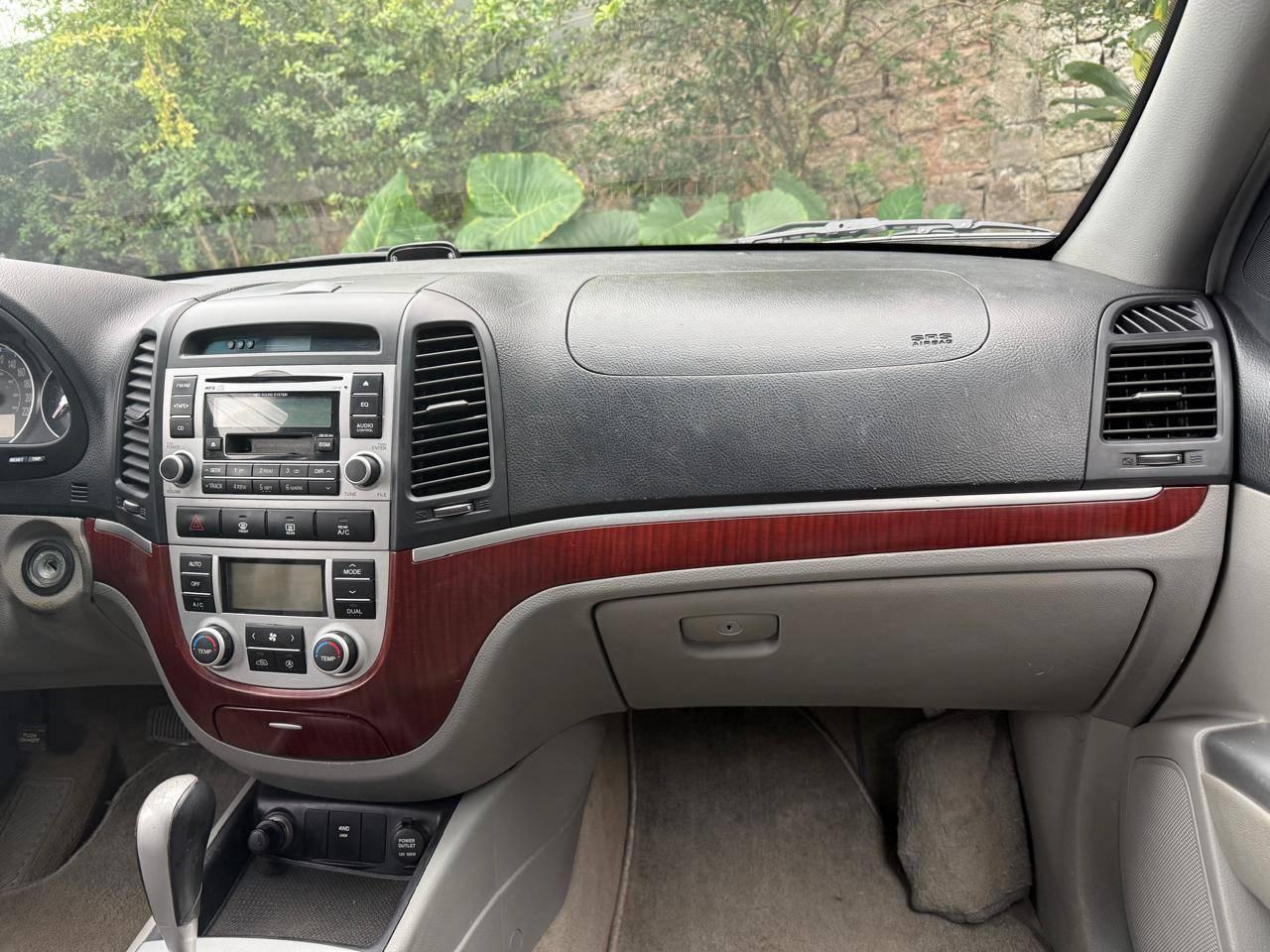 Foto numero 15 do veiculo Hyundai Santa Fe GLS 2.7 V6 4x4TipTronic  - Prata - 2007/2008