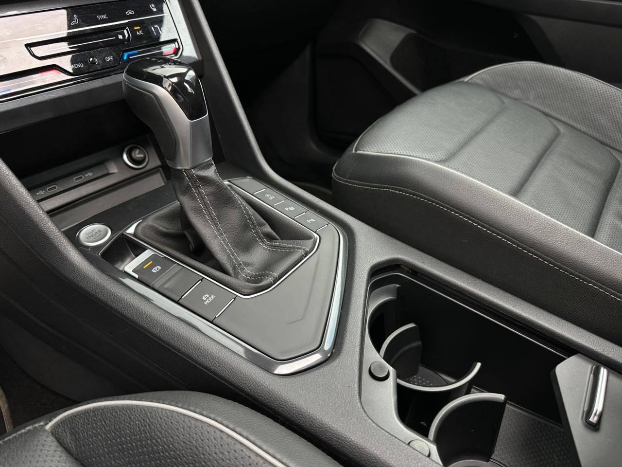 Foto numero 10 do veiculo Volkswagen Tiguan Allspac R-Line 300 TSI 2.0  - Branca - 2024/2024