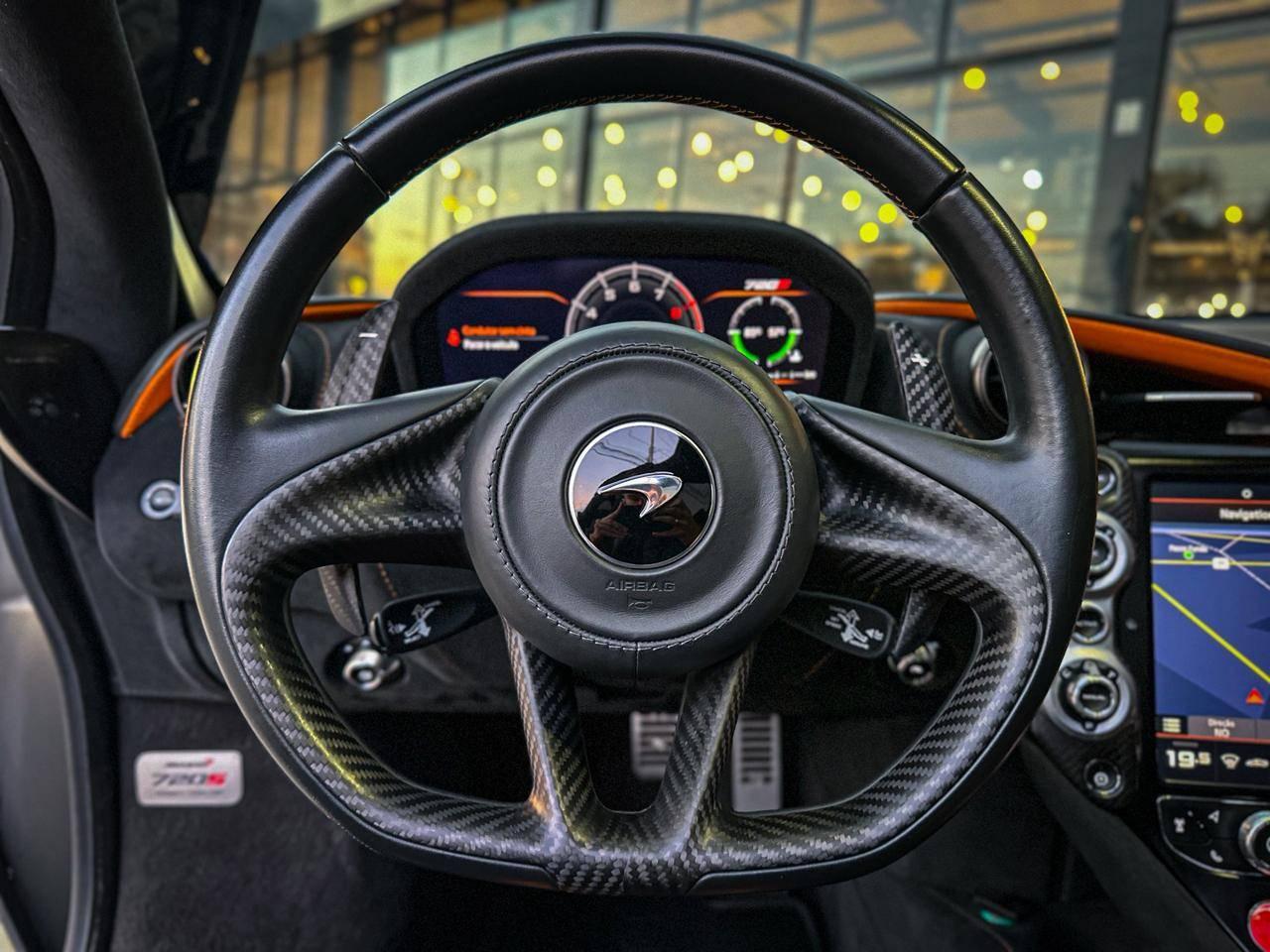Foto numero 9 do veiculo Mclaren 720S Coupe 4.0 Bi-Turbo V8 2p  - Azul - 2018/2019