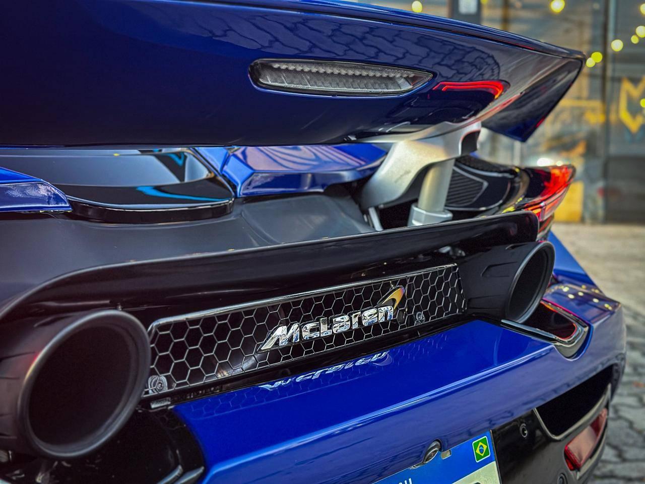 Foto numero 15 do veiculo Mclaren 720S Coupe 4.0 Bi-Turbo V8 2p  - Azul - 2018/2019