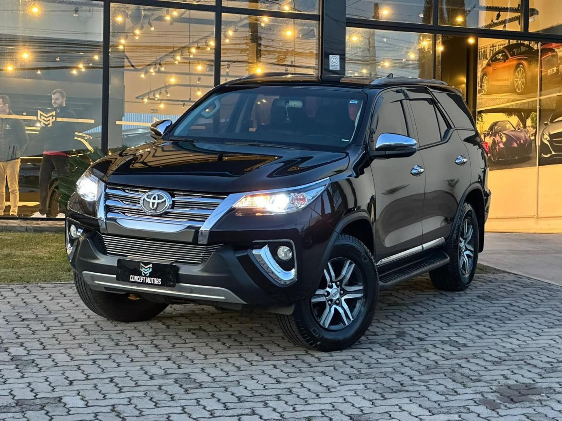 Foto numero 3 do veiculo Toyota Hilux SW4 SRV 4x2 2.7 Flex 16V Aut.  - Marrom - 2018/2019