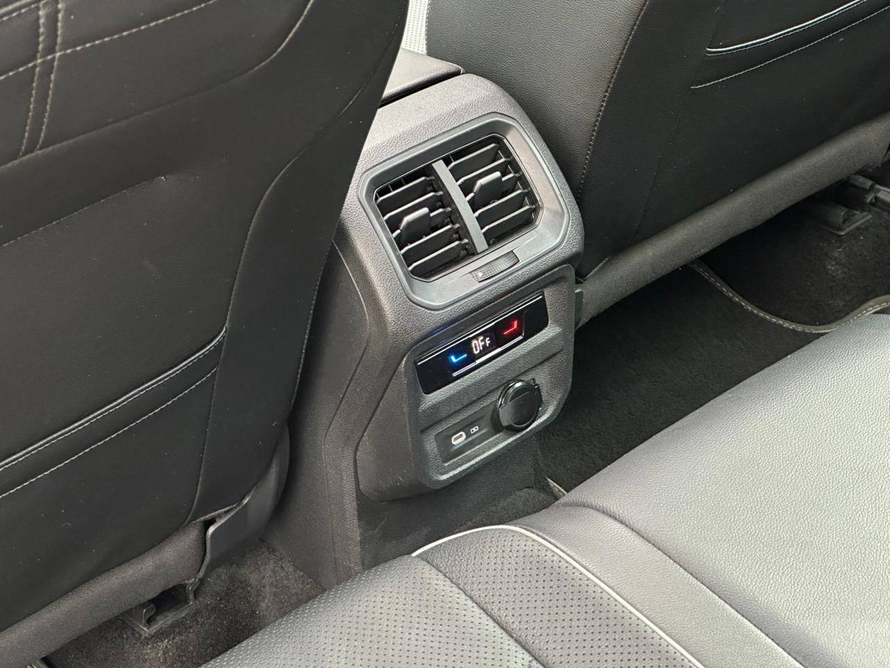 Foto numero 12 do veiculo Volkswagen Tiguan Allspac R-Line 300 TSI 2.0  - Branca - 2024/2024