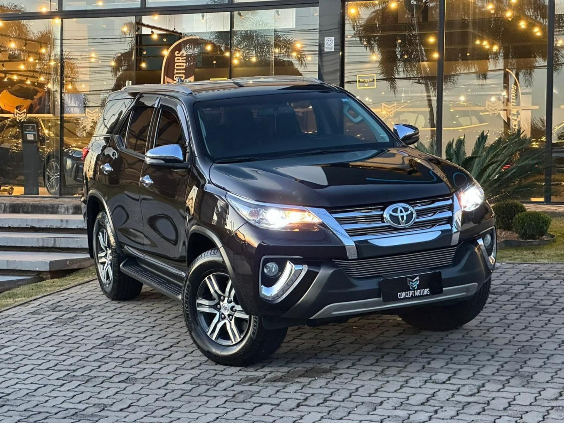 Foto numero 1 do veiculo Toyota Hilux SW4 SRV 4x2 2.7 Flex 16V Aut.  - Marrom - 2018/2019