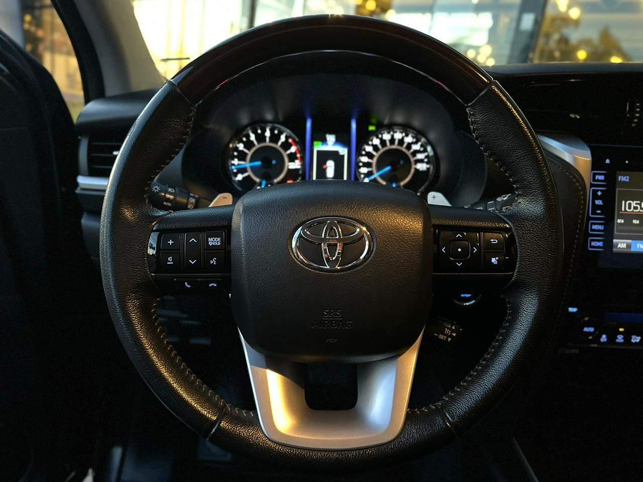 Foto numero 7 do veiculo Toyota Hilux SW4 SRV 4x2 2.7 Flex 16V Aut.  - Marrom - 2018/2019