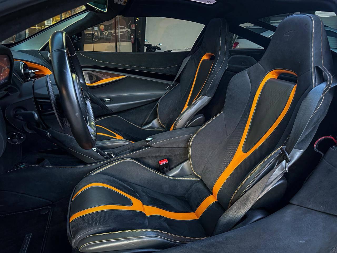 Foto numero 6 do veiculo Mclaren 720S Coupe 4.0 Bi-Turbo V8 2p  - Azul - 2018/2019