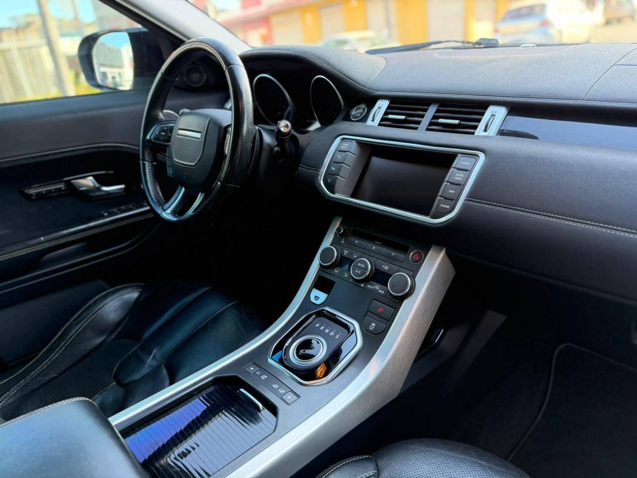 Foto numero 3 do veiculo Land Rover Range Rover Evoque  DYNAMIC 2.0 AUT. - Branca - 2012/2013