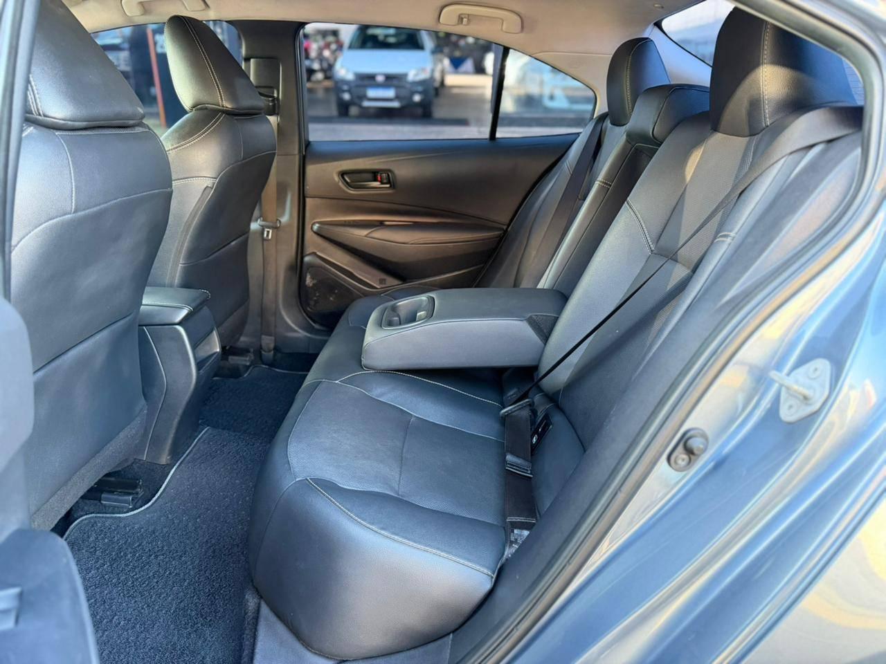 Foto numero 4 do veiculo Toyota Corolla XEi 2.0 Flex 16V Aut.  - Cinza - 2020/2021