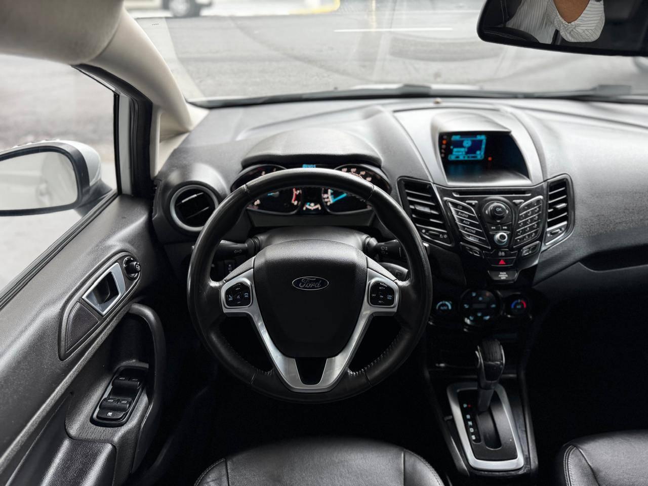 Foto numero 5 do veiculo Ford Fiesta Sed. TI./TI.Plus1.6 16V Flex Aut.  - Branca - 2014/2014