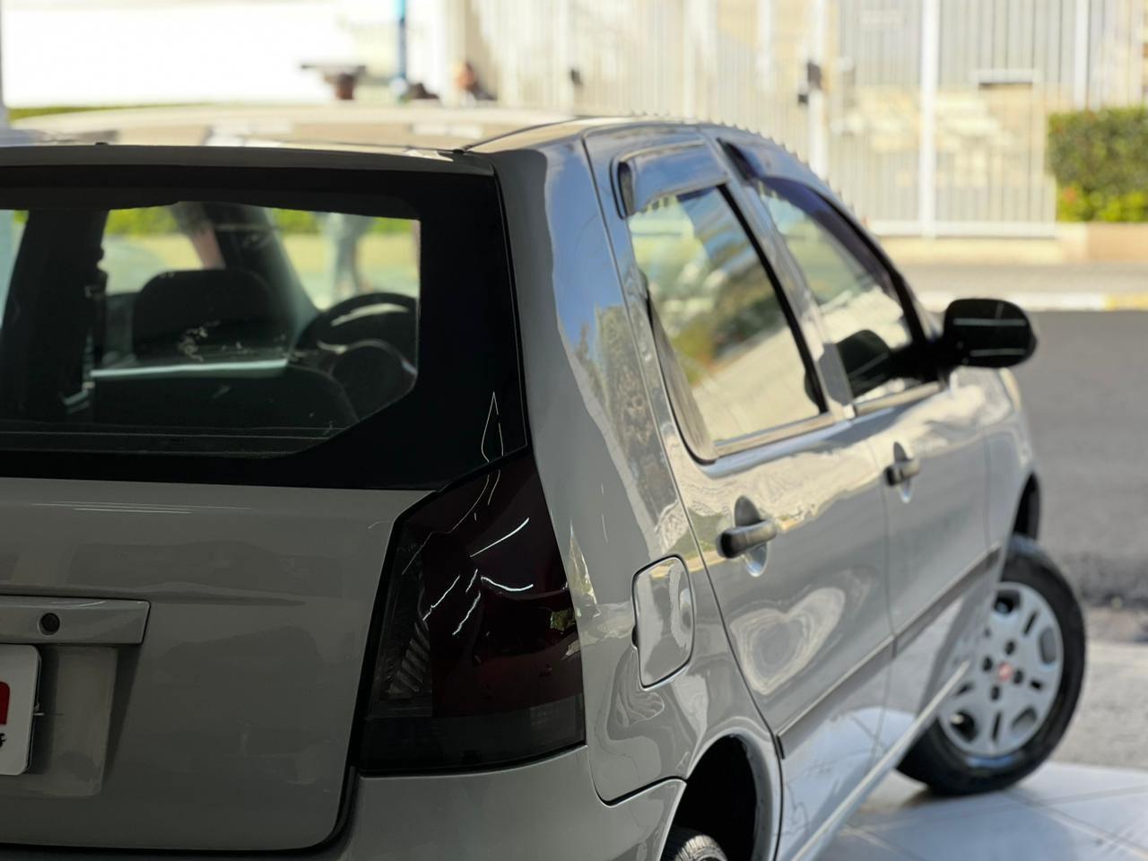Foto numero 16 do veiculo Fiat Palio 1.0 ECONOMY Fire Flex 8V 4p  - Prata - 2012/2013