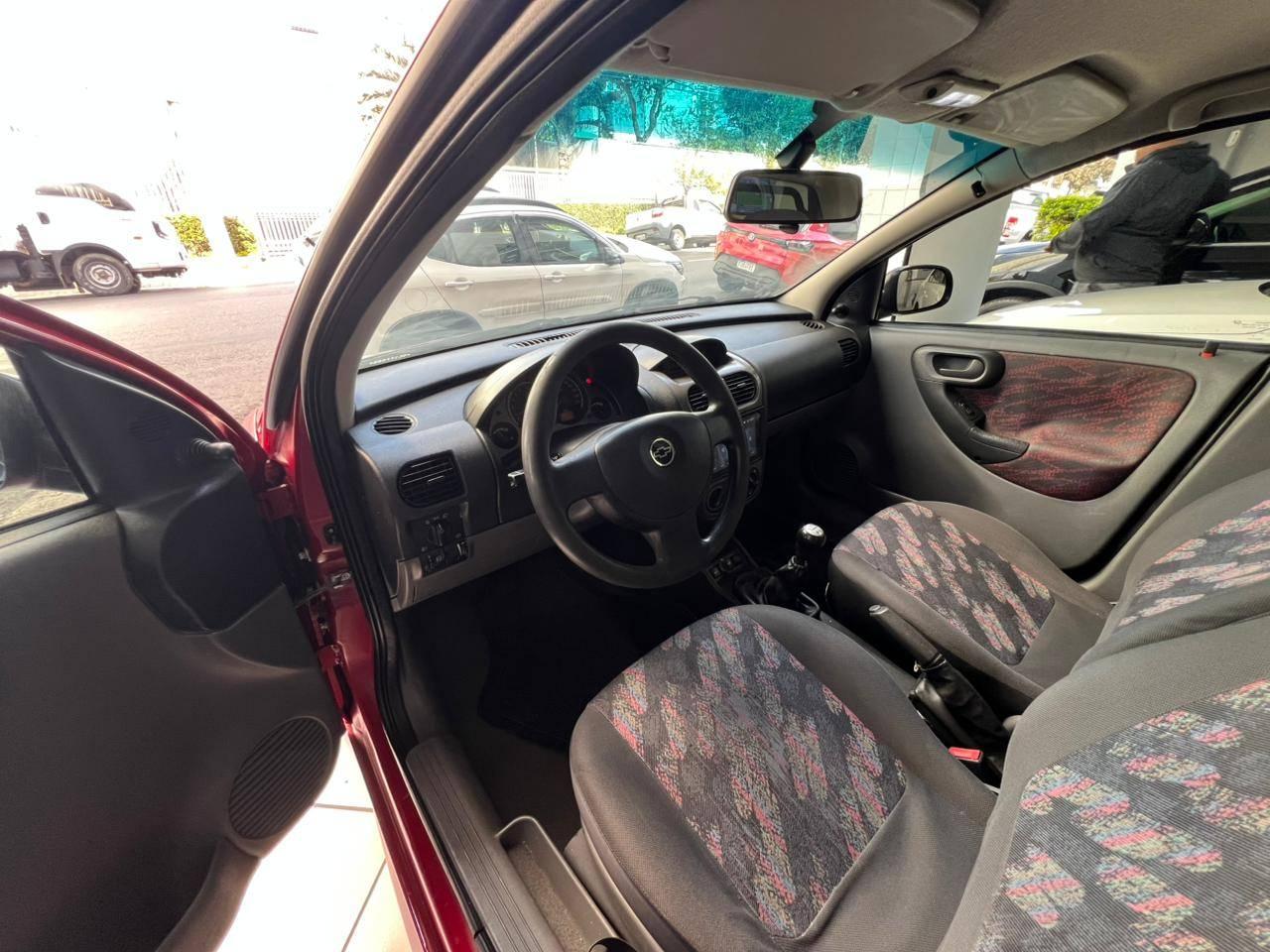 Foto numero 7 do veiculo Chevrolet Montana  Sport 1.8 MPFI FlexPower 8V  - Vermelha - 2004/2005