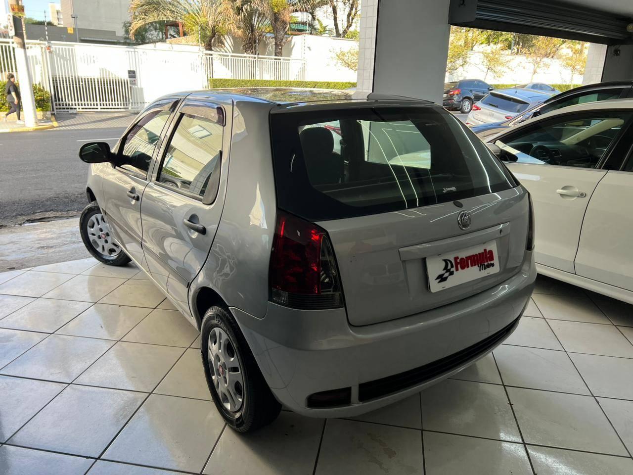 Foto numero 14 do veiculo Fiat Palio 1.0 ECONOMY Fire Flex 8V 4p  - Prata - 2012/2013