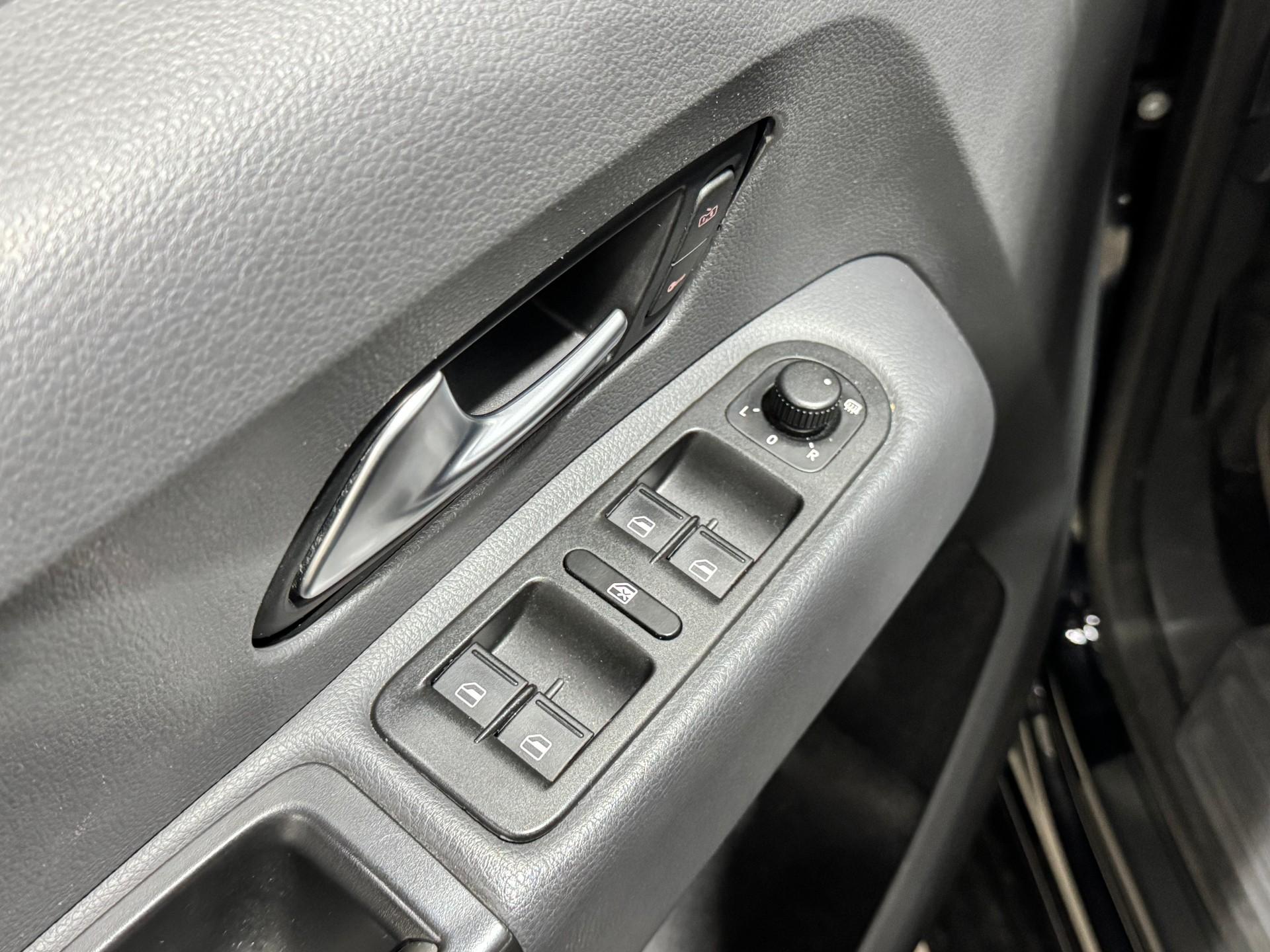 Foto numero 14 do veiculo Volkswagen Amarok Highline CD 2.0 16V TDI 4x4 Dies.  - Preta - 2014/2014