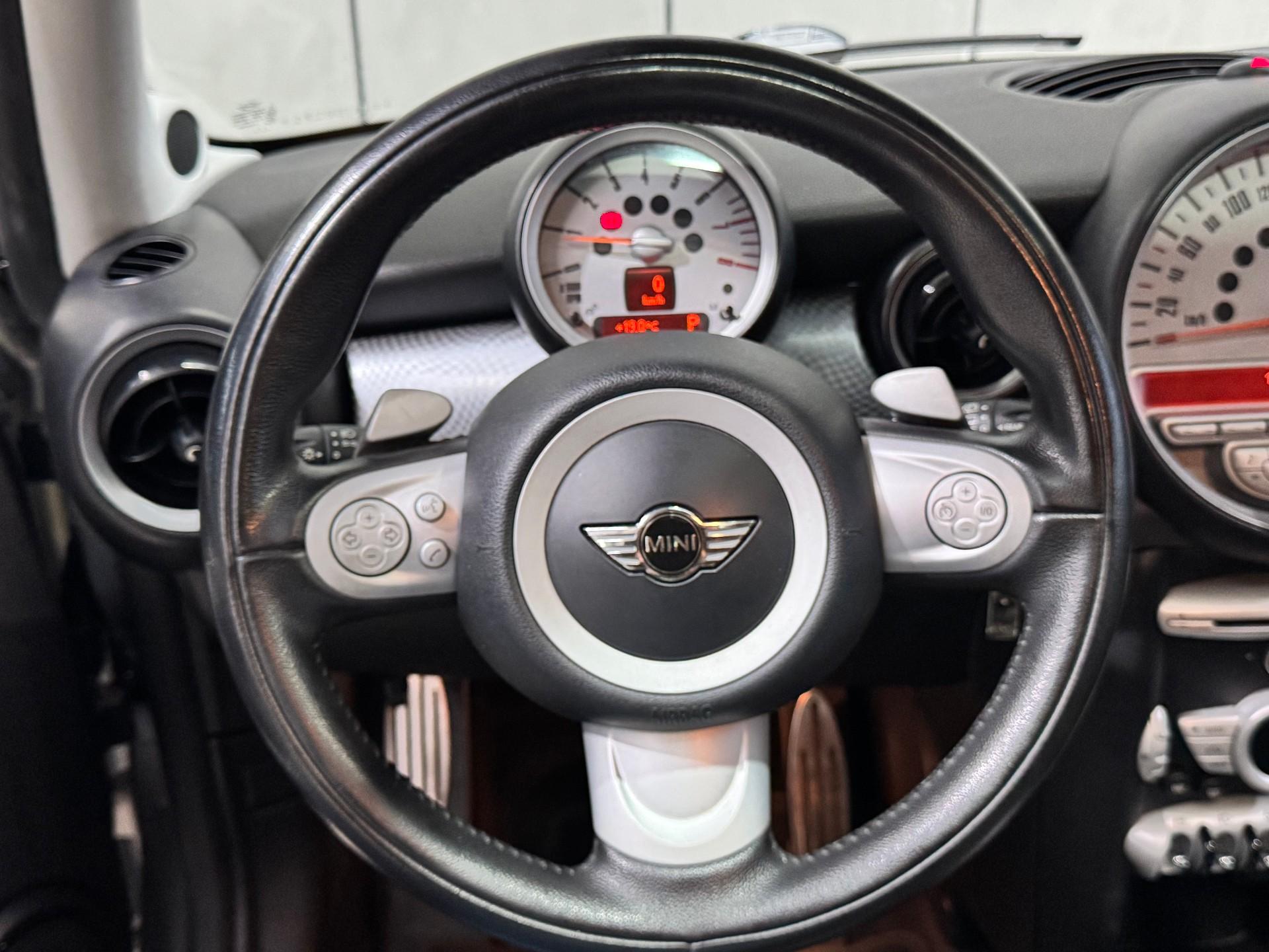 Foto numero 17 do veiculo Mini Cooper S 1.6 Aut.  - Prata - 2009/2010