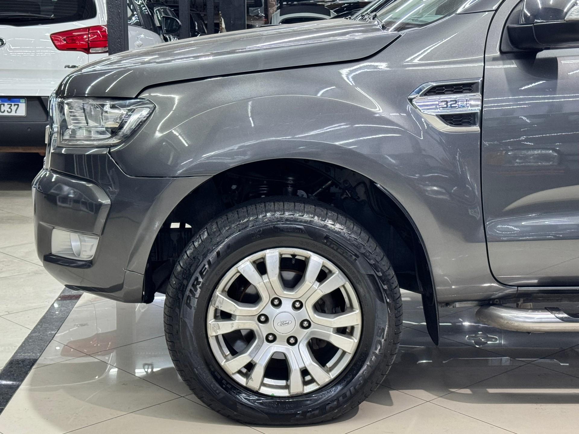 Foto numero 7 do veiculo Ford Ranger XLT 3.2 20V 4x4 CD Diesel Aut.  - Cinza - 2017/2018