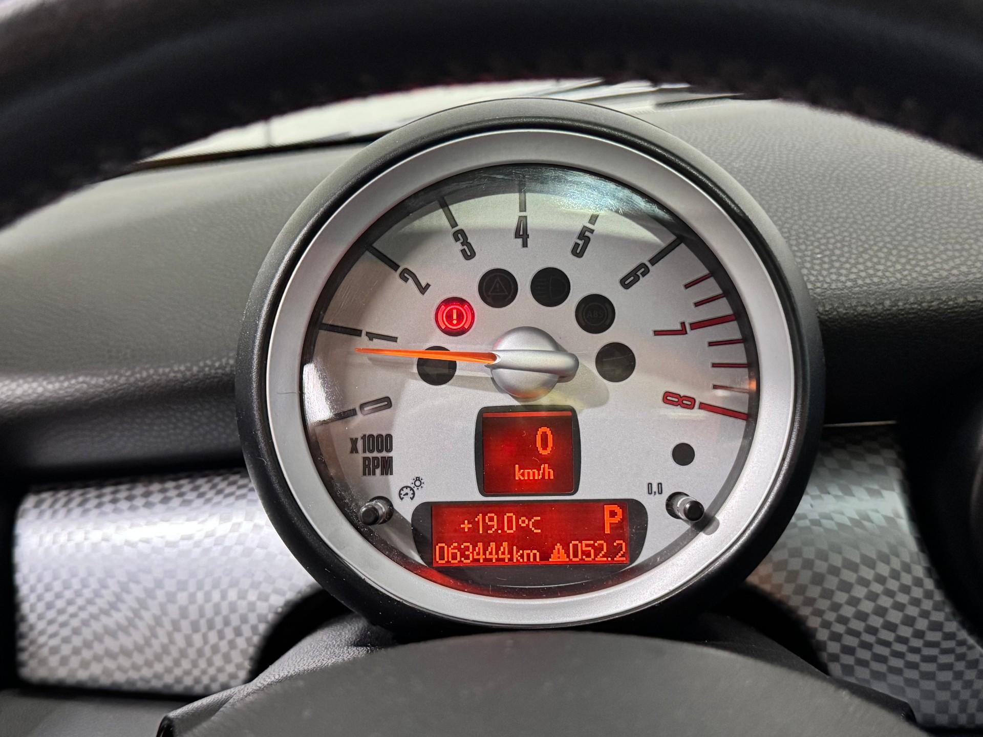 Foto numero 14 do veiculo Mini Cooper S 1.6 Aut.  - Prata - 2009/2010