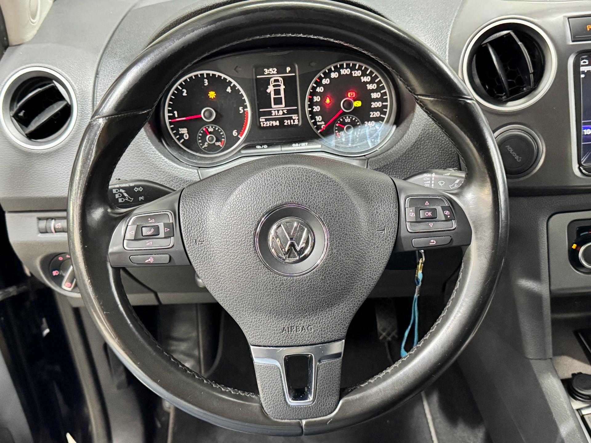 Foto numero 7 do veiculo Volkswagen Amarok Highline CD 2.0 16V TDI 4x4 Dies.  - Preta - 2014/2014