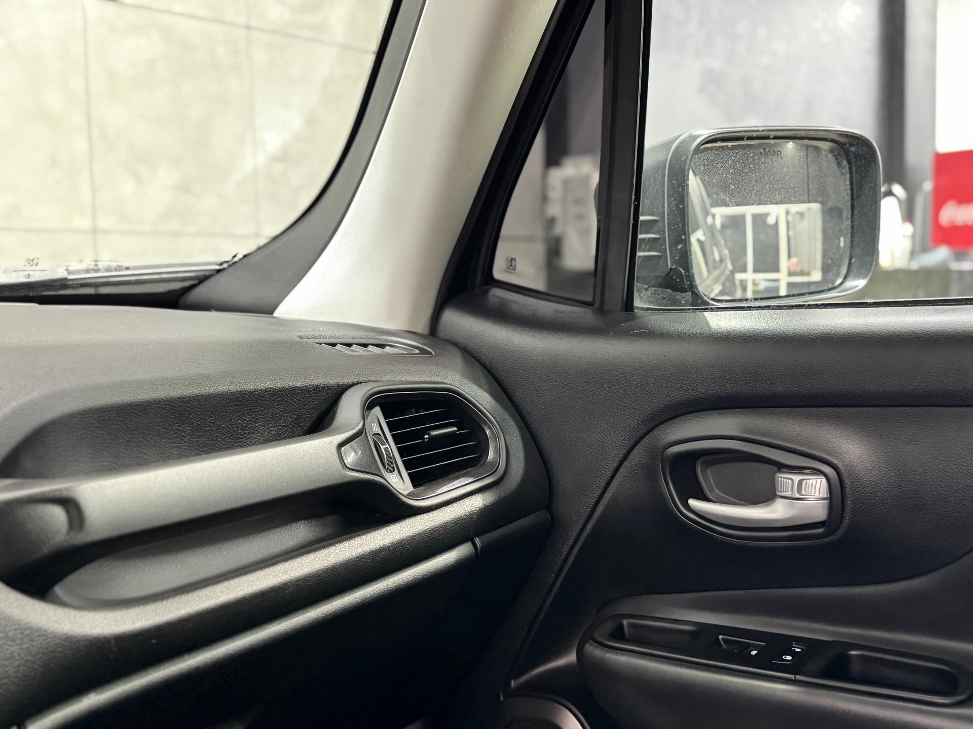 Foto numero 14 do veiculo Jeep Renegade Long. T270 1.3 TB 4x2 Flex Aut.  - Preta - 2024/2025