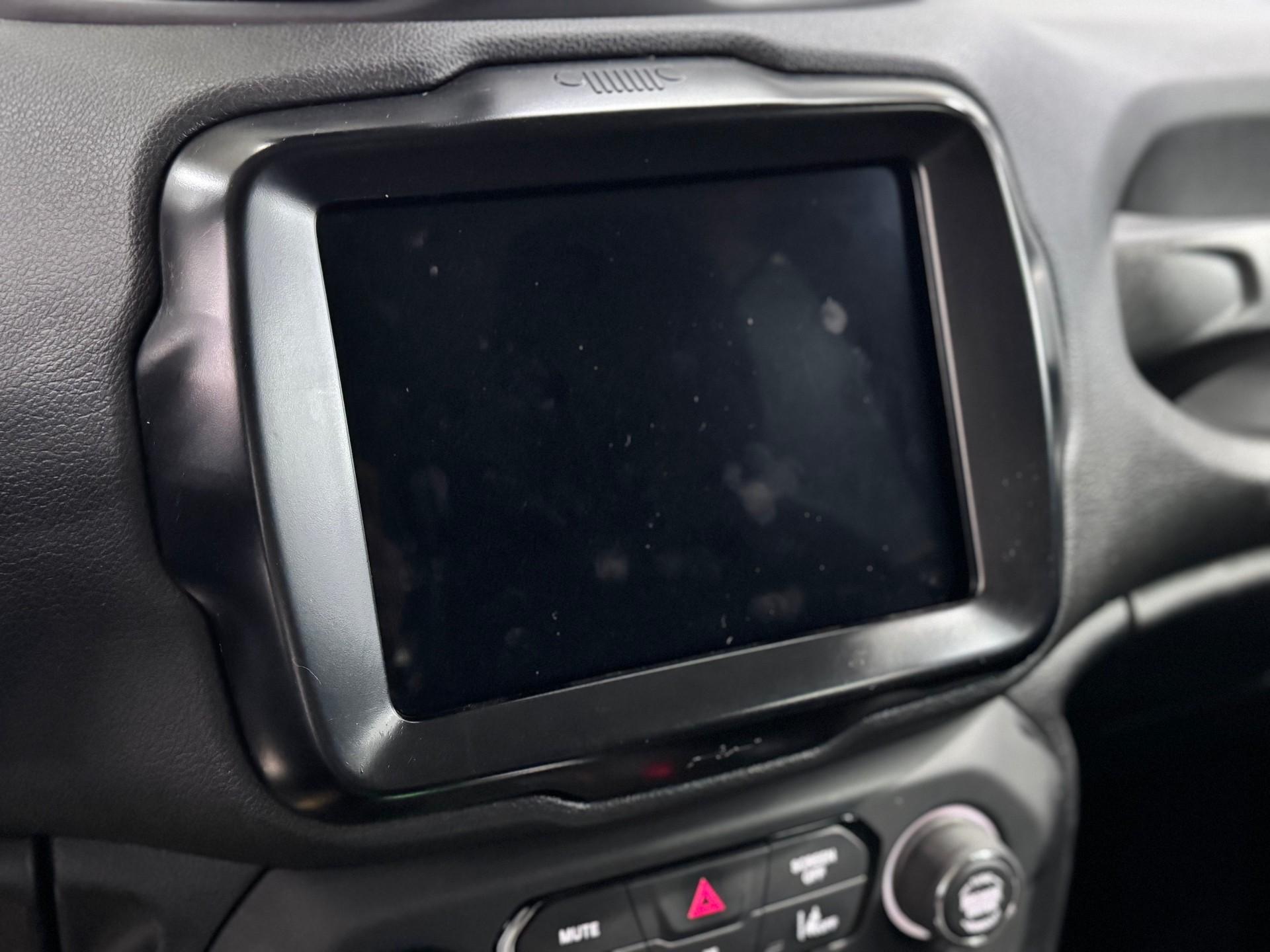 Foto numero 12 do veiculo Jeep Renegade Long. T270 1.3 TB 4x2 Flex Aut.  - Preta - 2024/2025