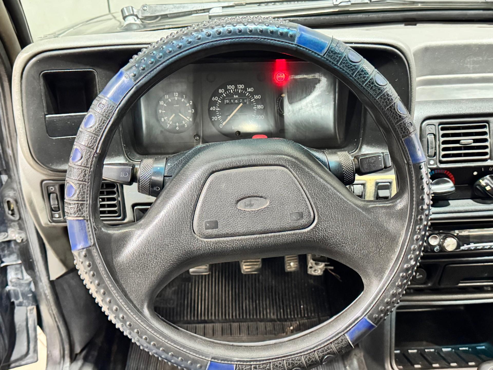 Foto numero 17 do veiculo Ford Escort L/LX 1.6  - Cinza - 1996/1997