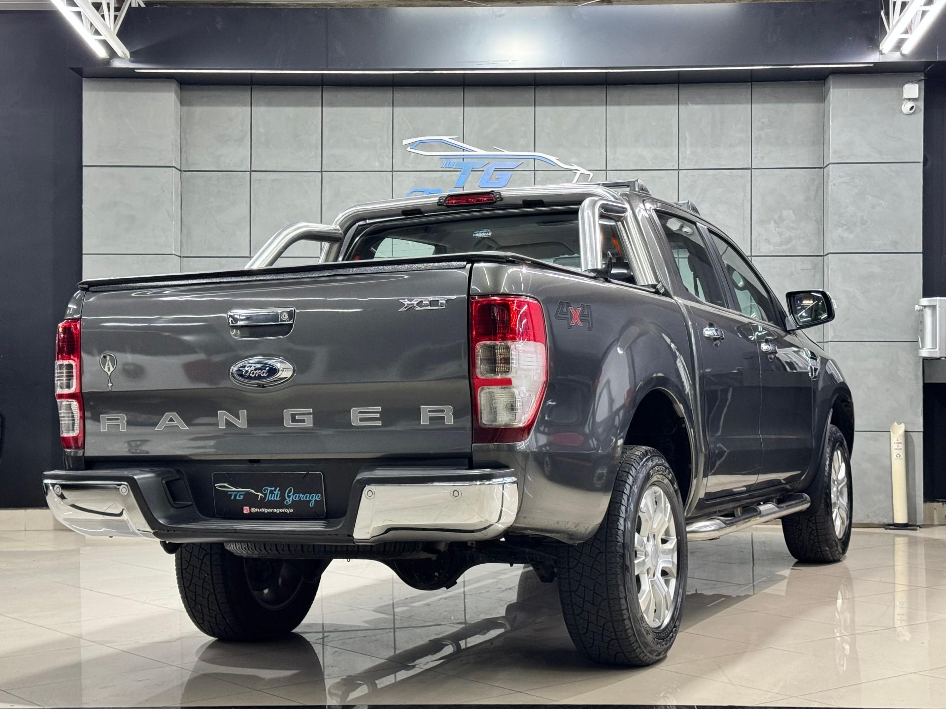 Foto numero 8 do veiculo Ford Ranger XLT 3.2 20V 4x4 CD Diesel Aut.  - Cinza - 2017/2018