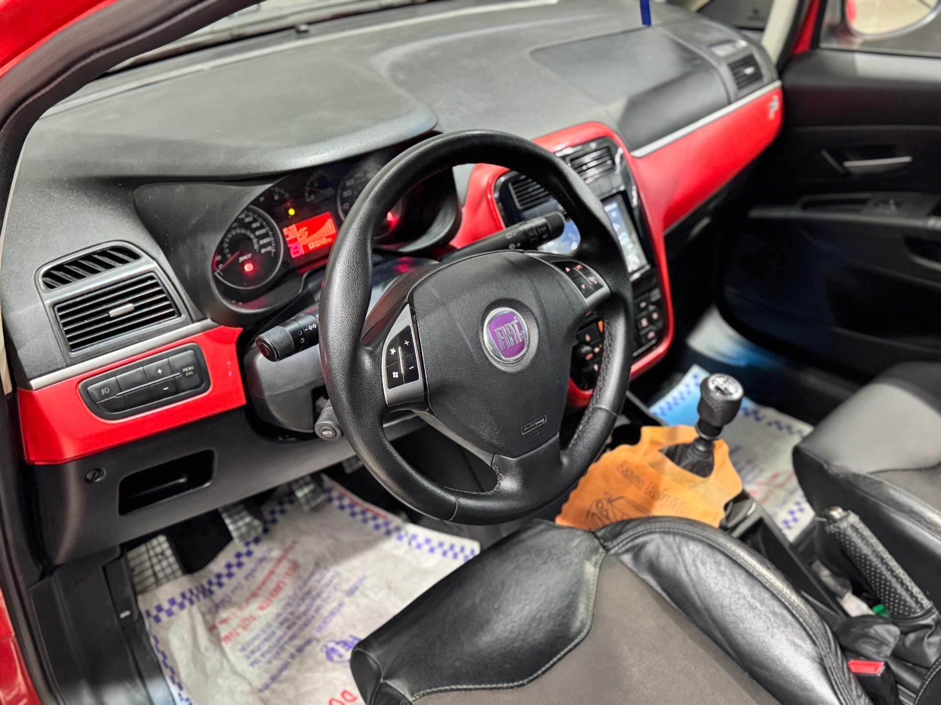 Foto numero 18 do veiculo Fiat Punto T-JET 1.4 16V Turbo 5p  - Vermelha - 2009/2010
