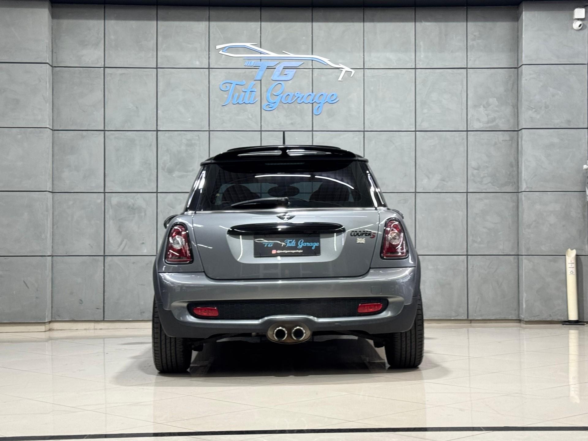 Foto numero 3 do veiculo Mini Cooper S 1.6 Aut.  - Prata - 2009/2010