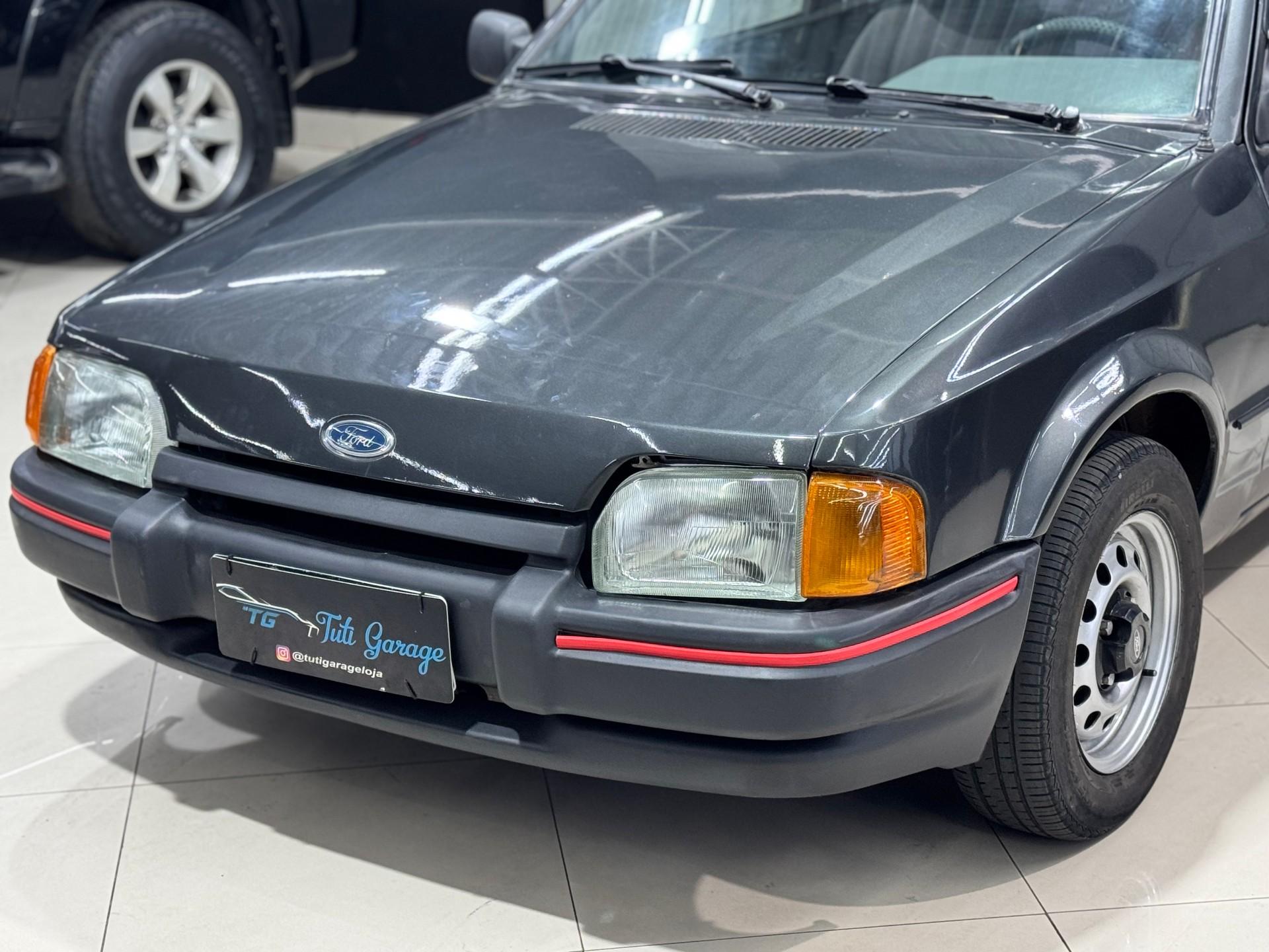 Foto numero 6 do veiculo Ford Escort L/LX 1.6  - Cinza - 1996/1997