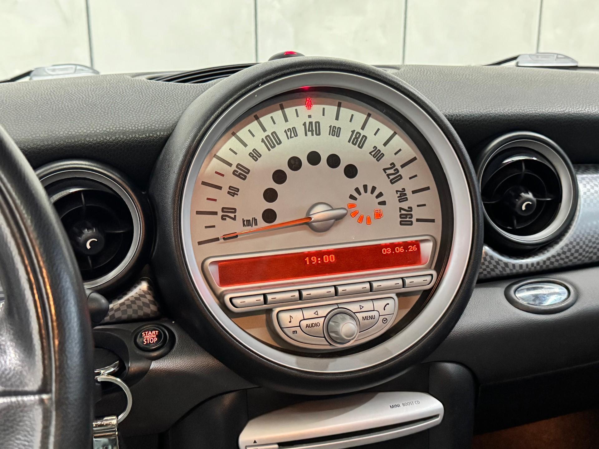 Foto numero 5 do veiculo Mini Cooper S 1.6 Aut.  - Prata - 2009/2010