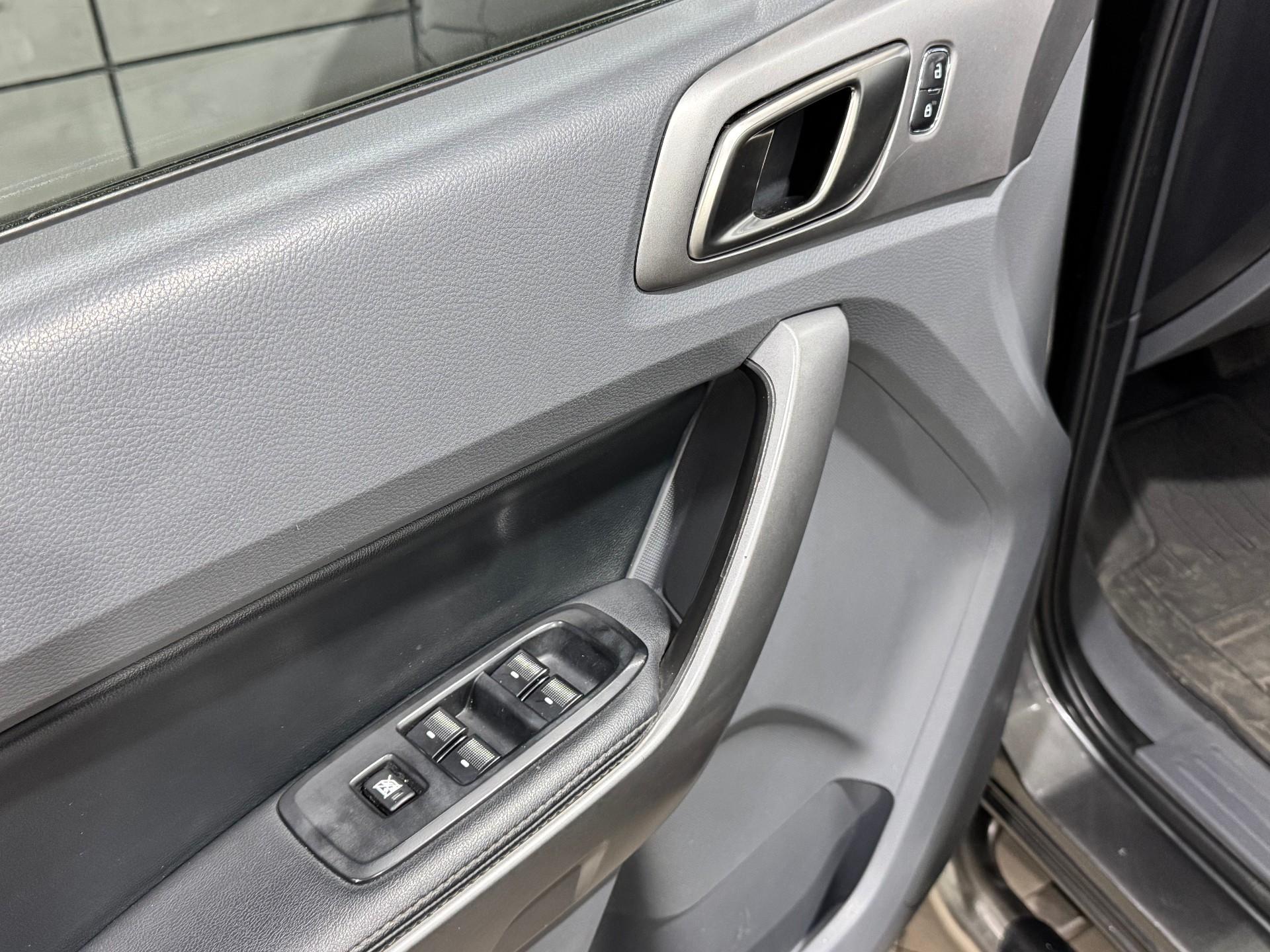 Foto numero 6 do veiculo Ford Ranger XLT 3.2 20V 4x4 CD Diesel Aut.  - Cinza - 2017/2018