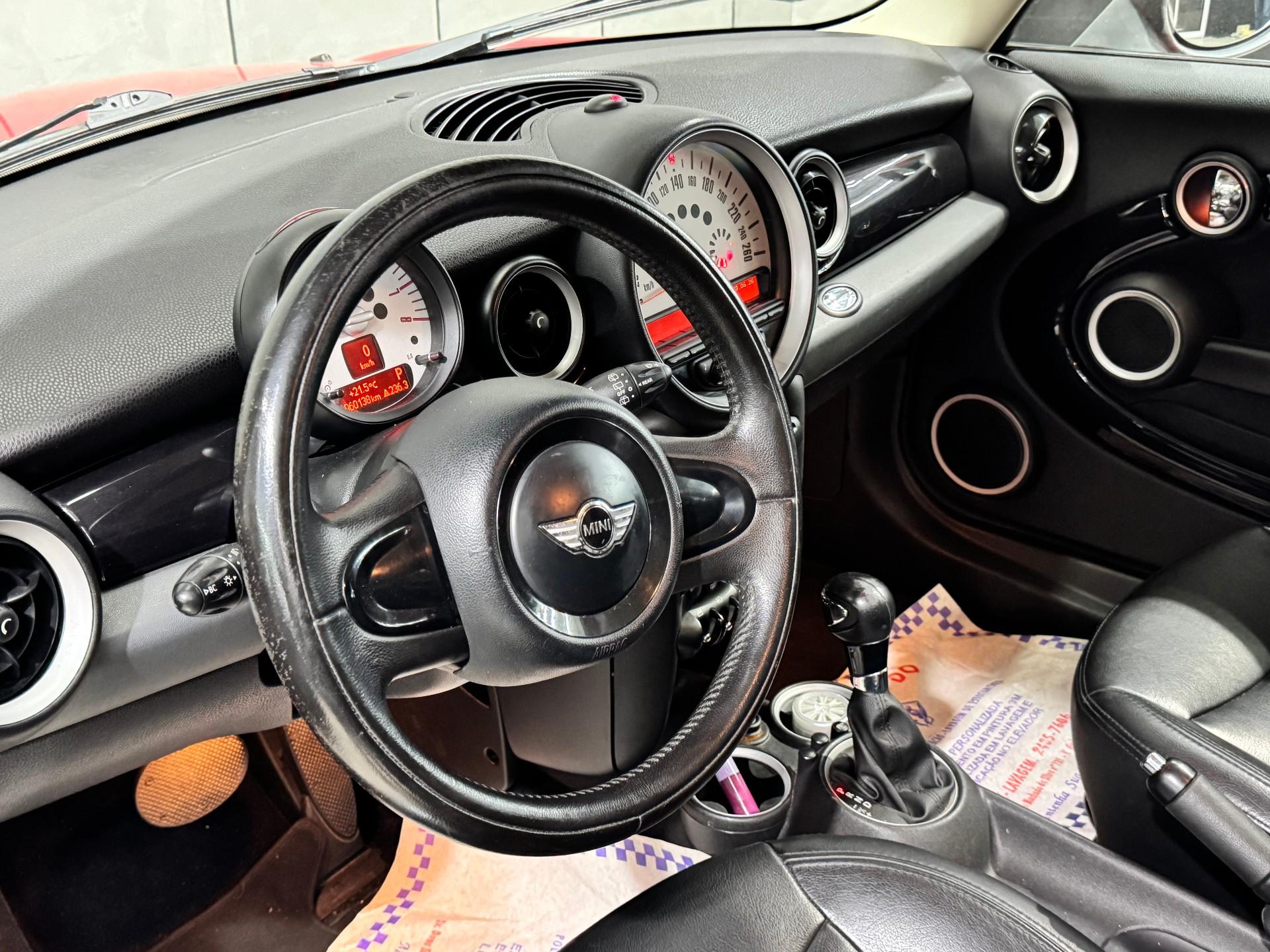 Foto numero 17 do veiculo Mini Cooper 1.6 Aut.  - Vermelha - 2010/2011