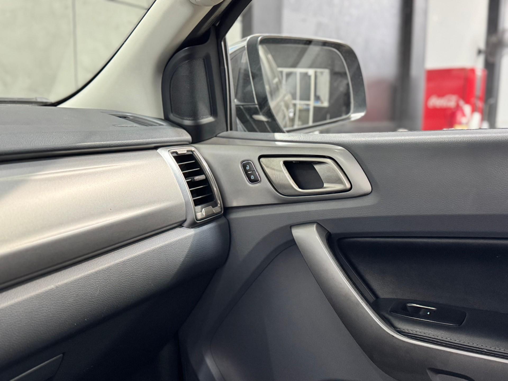 Foto numero 14 do veiculo Ford Ranger XLT 3.2 20V 4x4 CD Diesel Aut.  - Cinza - 2017/2018