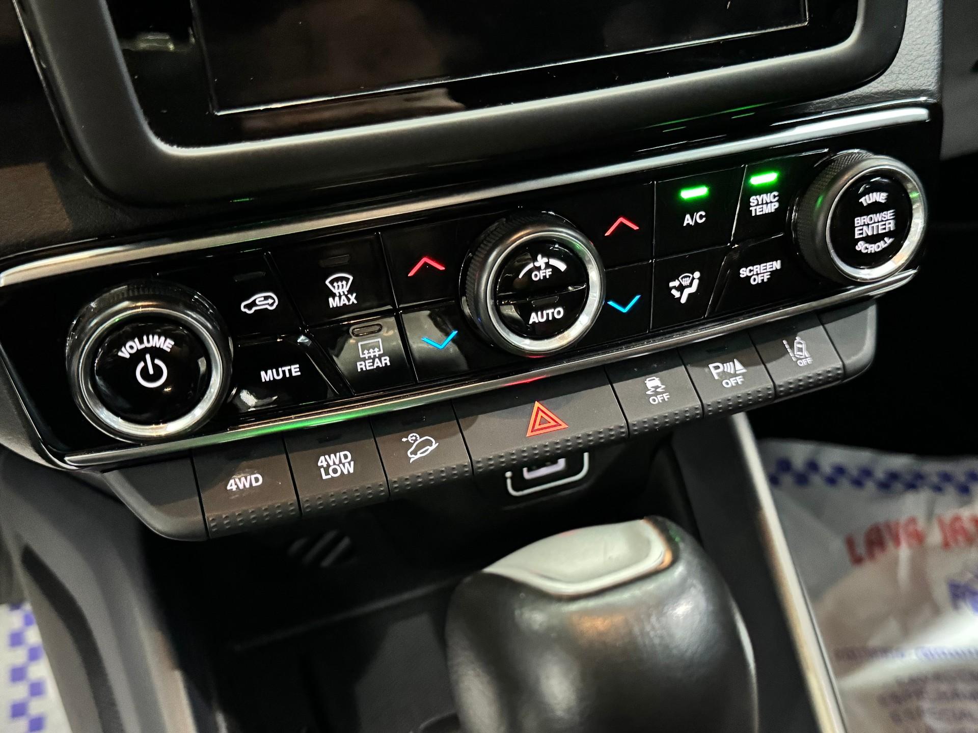 Foto numero 14 do veiculo Fiat Toro Ranch 2.0 16V 4x4 TB Diesel Aut.  - Preta - 2024/2024