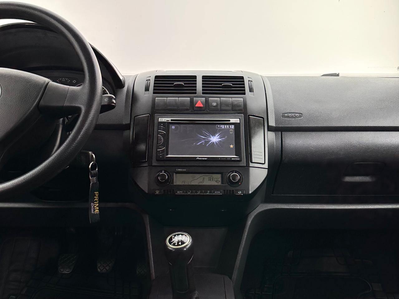 Volkswagen Polo W/ 1.6 E-FLEX 2011