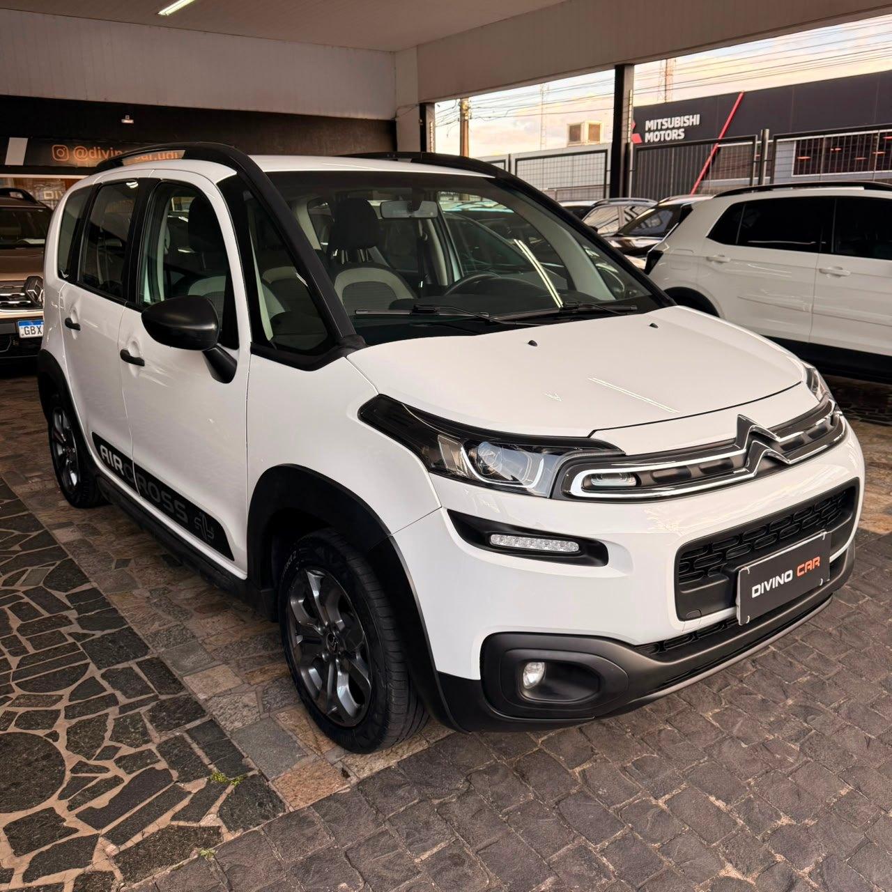 Foto numero 2 do veiculo Citroën AirCross Live 1.6 Flex 16V 5p Mec.  - Branca - 2017/2018