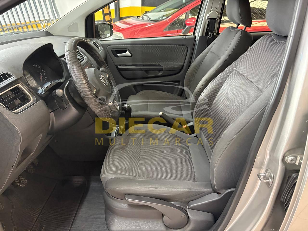 Foto numero 11 do veiculo Volkswagen Fox W/ 1.0 GII - Prata - 2012/2012