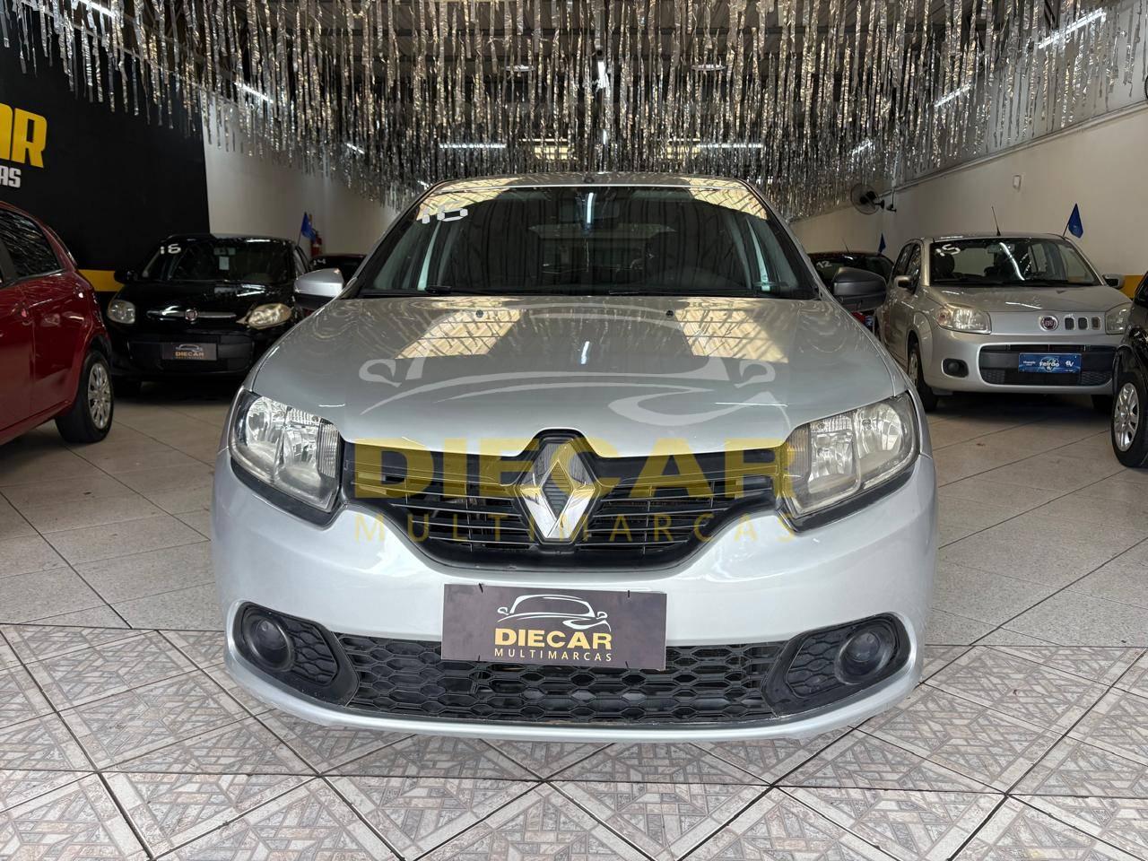 Foto numero 4 do veiculo Renault Sandero AUTH 10 - Prata - 2015/2016