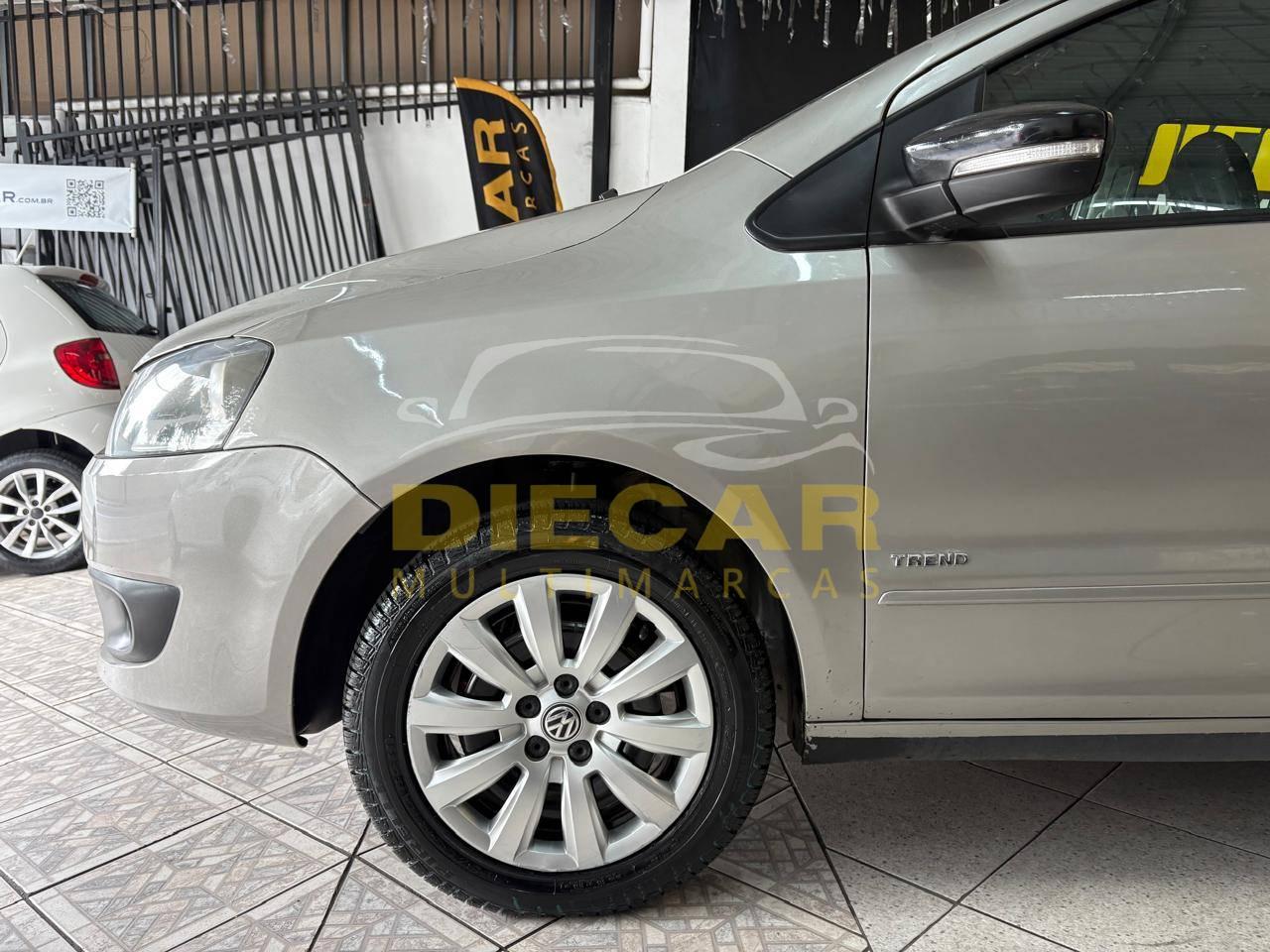Foto numero 7 do veiculo Volkswagen Fox W/ 1.0 GII - Prata - 2012/2012