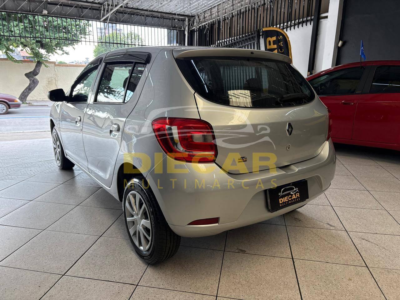 Foto numero 3 do veiculo Renault Sandero AUTH 10 - Prata - 2015/2016